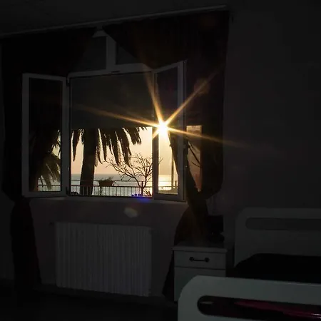 Casa Per Ferie Raggio Di Sole Couette-café *