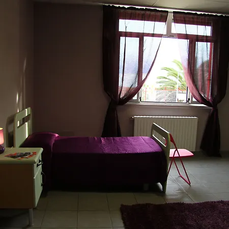 Casa Per Ferie Raggio Di Sole Bed & Breakfast Ceriale