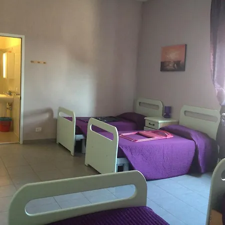 Casa Per Ferie Raggio Di Sole Couette-café Ceriale