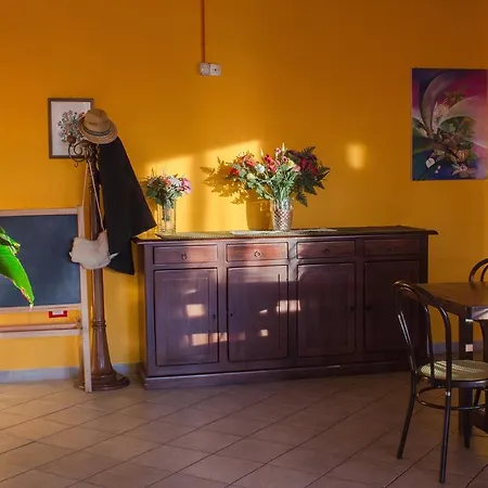 Casa Per Ferie Raggio Di Sole Couette-café *